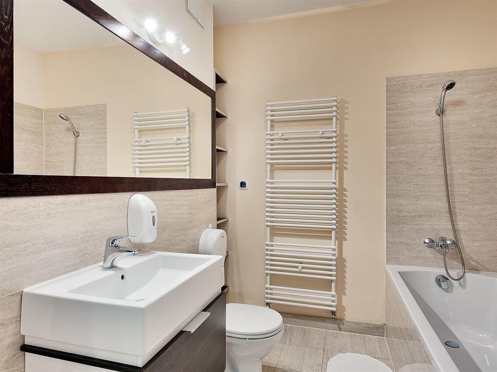 Apartamenty Aparts Łódź Esterno foto