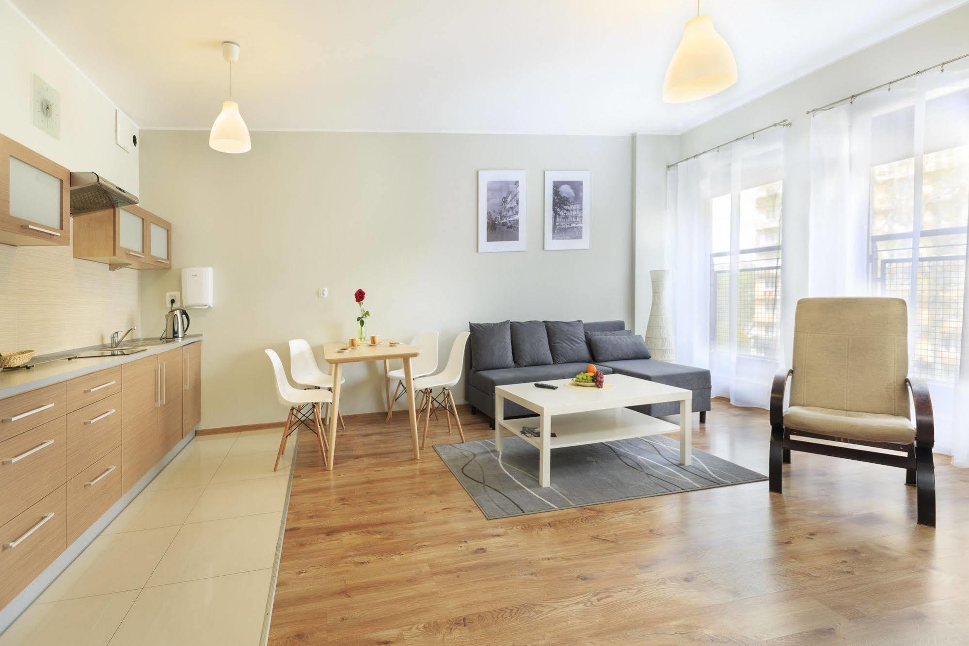 Apartamenty Aparts Łódź Esterno foto