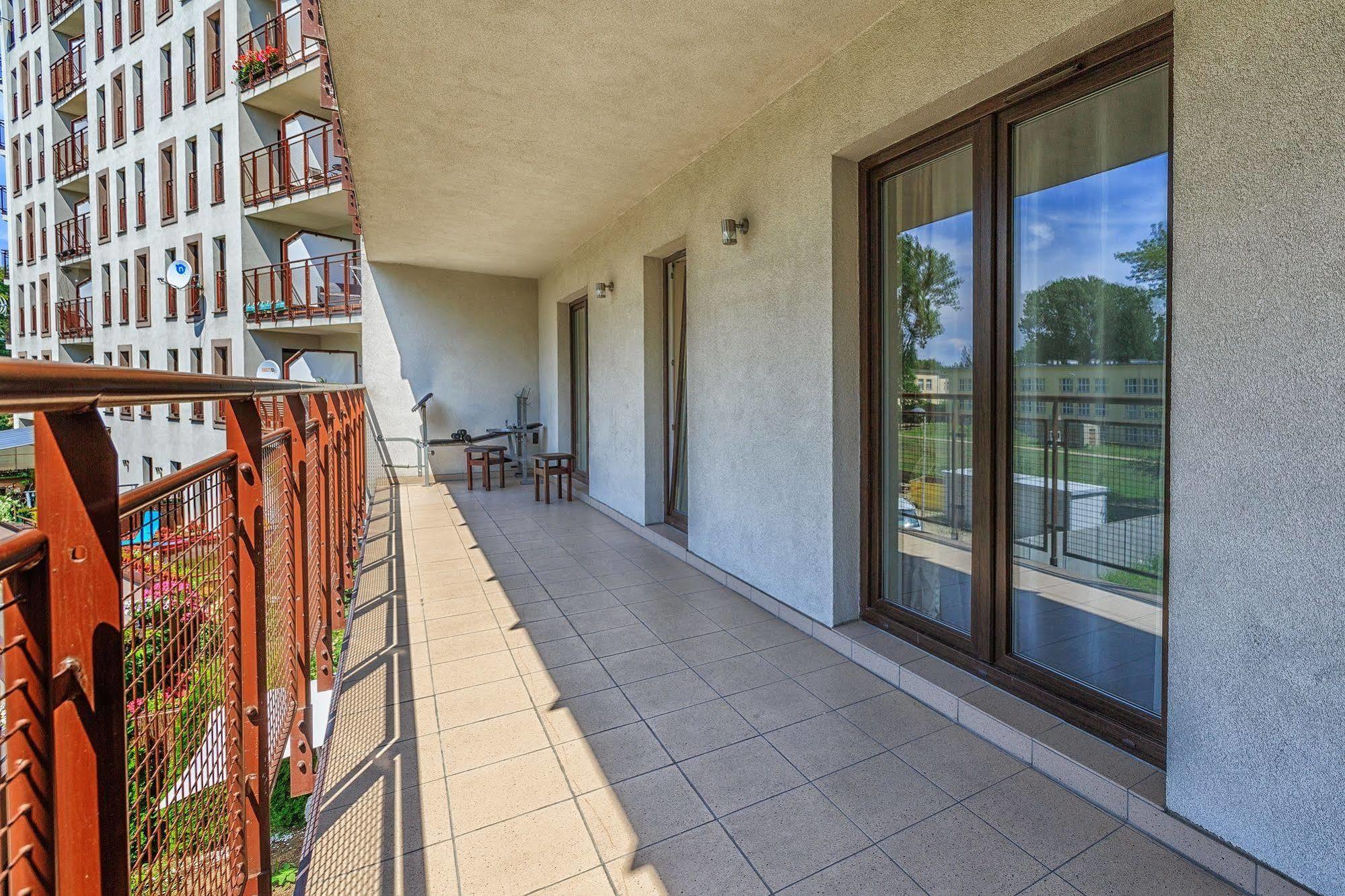 Apartamenty Aparts Łódź Esterno foto