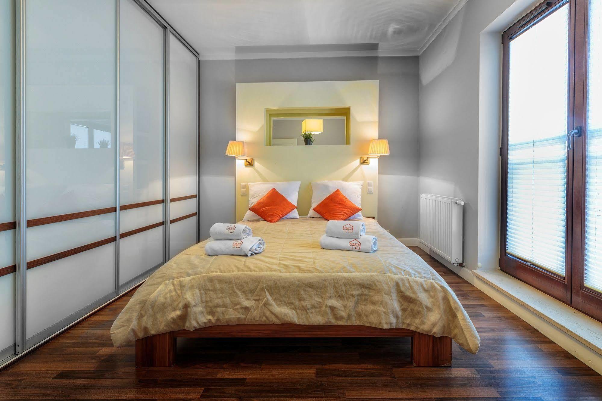 Apartamenty Aparts Łódź Esterno foto