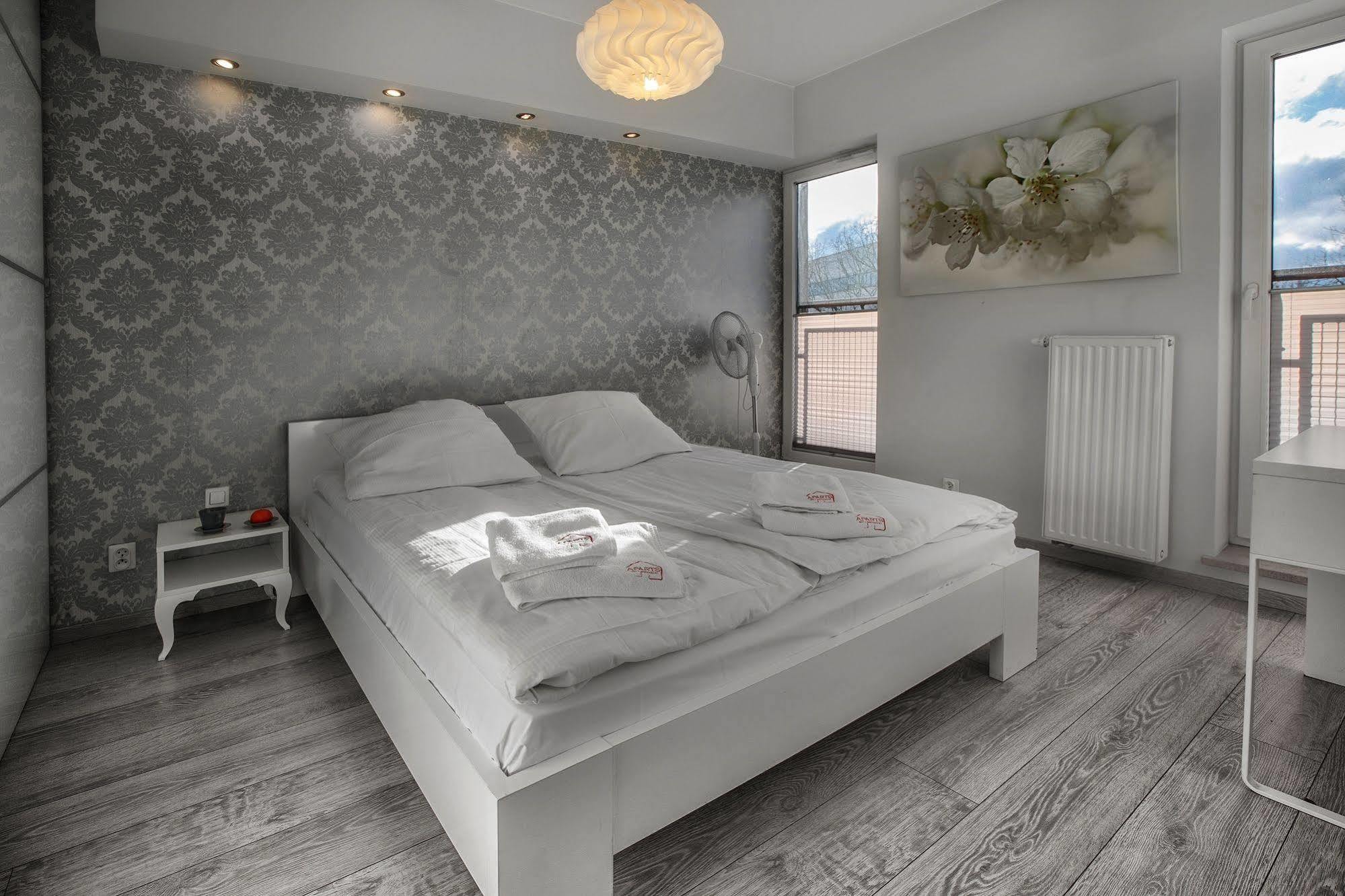 Apartamenty Aparts Łódź Esterno foto